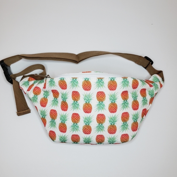 Tilly's Handbags - NWOT Tilly's  Pineapple fanny pack